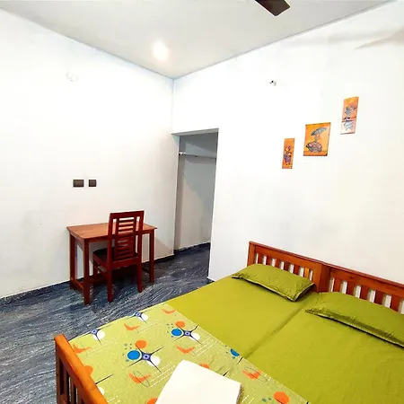 Raelyn'S Homestay Kochi Exterior photo